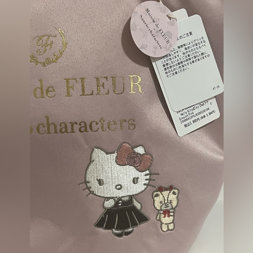 Hello Kitty and Tiny Chum Small Maison De Fleur Tote Bag - Picture 2 of 8
